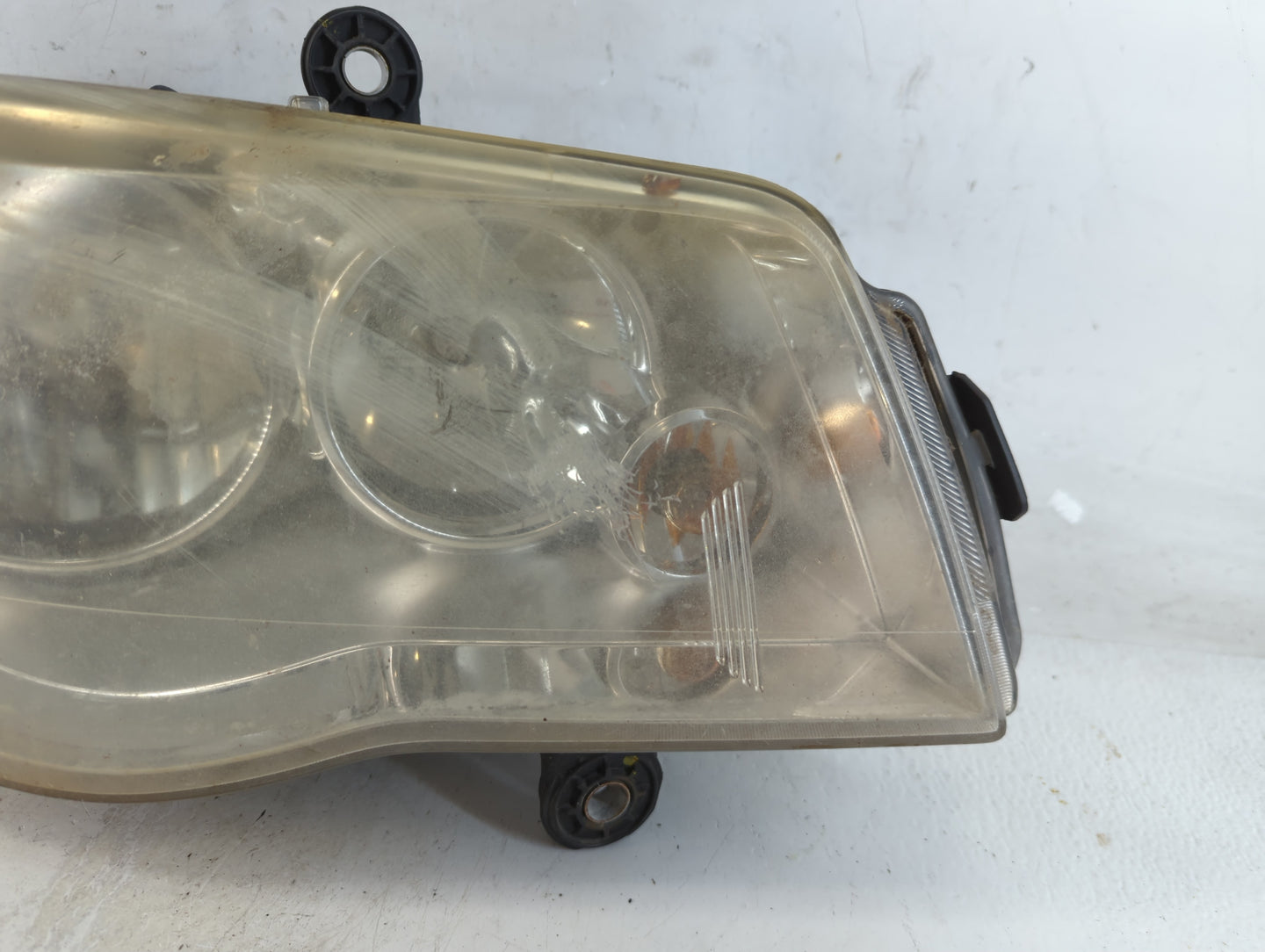 2005-2009 Chrysler Town & Country Passenger Right Oem Front Light Lamp - Oemusedautoparts1.com