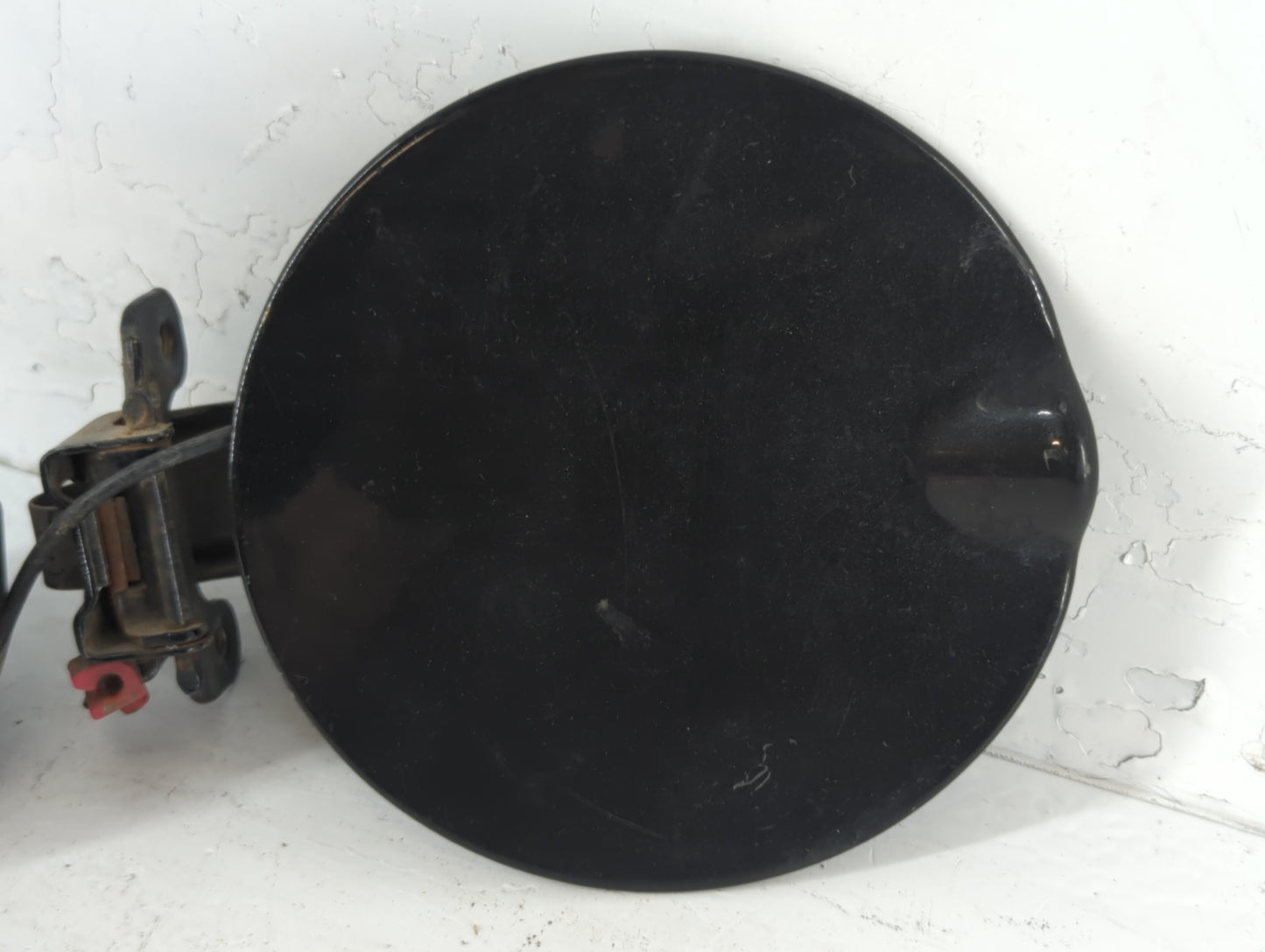 2008 Chrysler Town & Country Fuel Tank Door Lid Gas Tank - Oemusedautoparts1.com