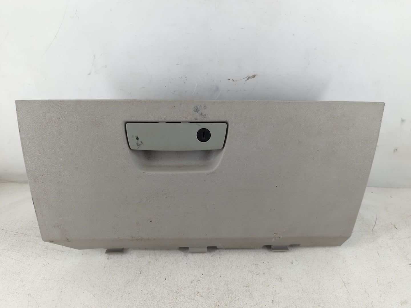 2008 Chrysler Town & Country Passenger Glove Box Door Storage Compartment - Oemusedautoparts1.com