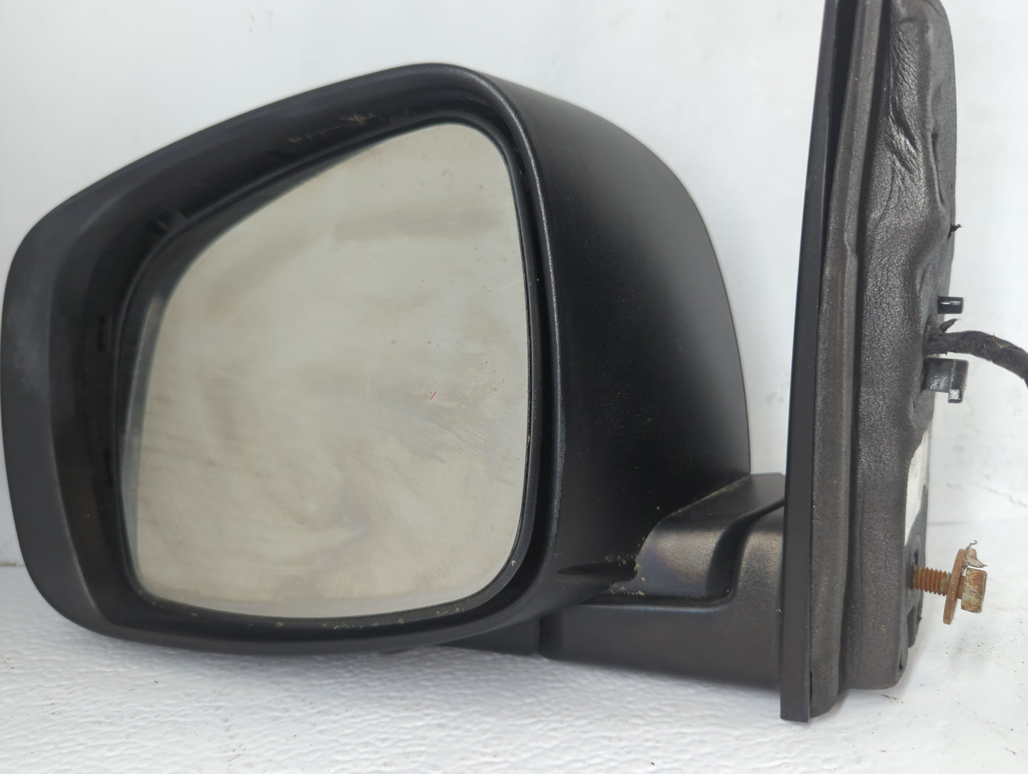 2008 Chrysler Town & Country Passenger Right Side View Manual Door Mirror - Oemusedautoparts1.com