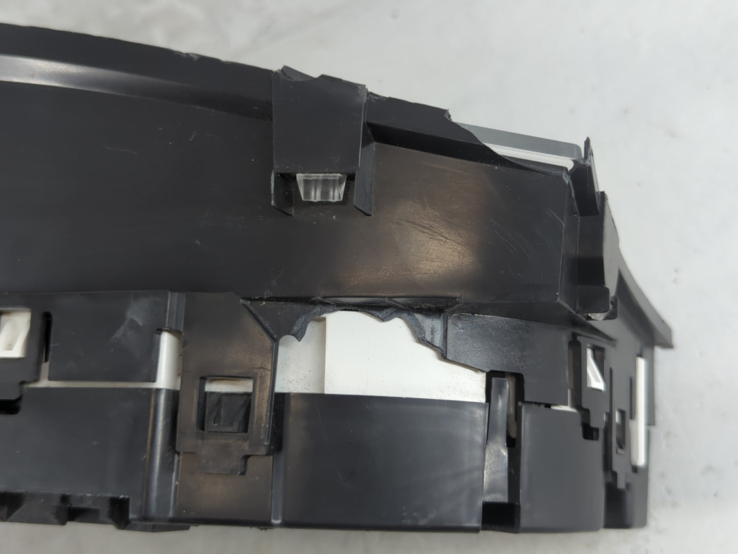 2008 Chrysler Town & Country Instrument Cluster Speedometer Gauges Fits OEM Used Auto Parts - Oemusedautoparts1.com