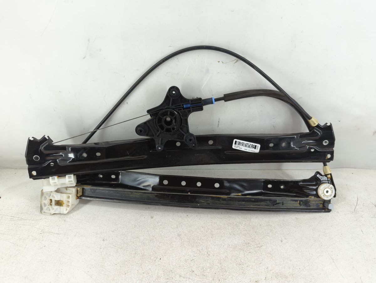 2008 Chrysler Town & Country Used Window Regulator Passenger Front 939366 - Oemusedautoparts1.com