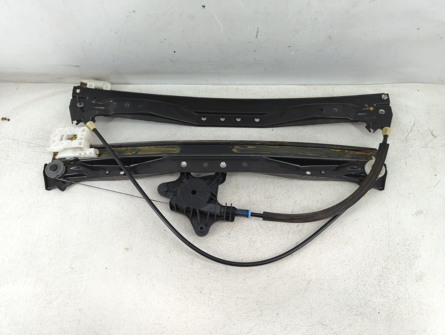 2008 Chrysler Town & Country Window Regulator Passenger Front - Oemusedautoparts1.com