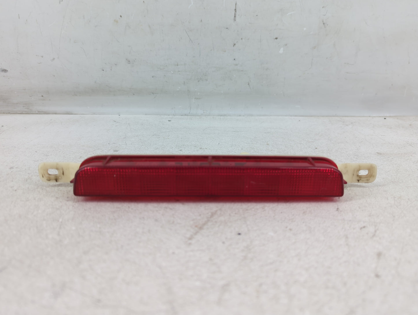 2008 Chrysler Town & Country Third Brake Light Tail Light Fits OEM Used Auto Parts - Oemusedautoparts1.com