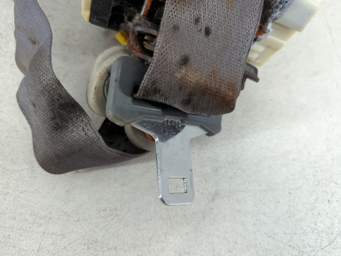 2008-2010 Chrysler Town & Country Passenger Front Seatbelt Retractor 939400 - Oemusedautoparts1.com