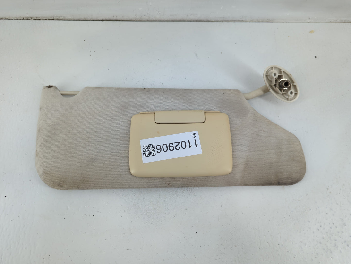 2008-2010 Dodge Avenger Sun Visor Shade Replacement Passenger Right Mirror Fits Fits 2008 2009 2010 OEM Used Auto Parts - Oe