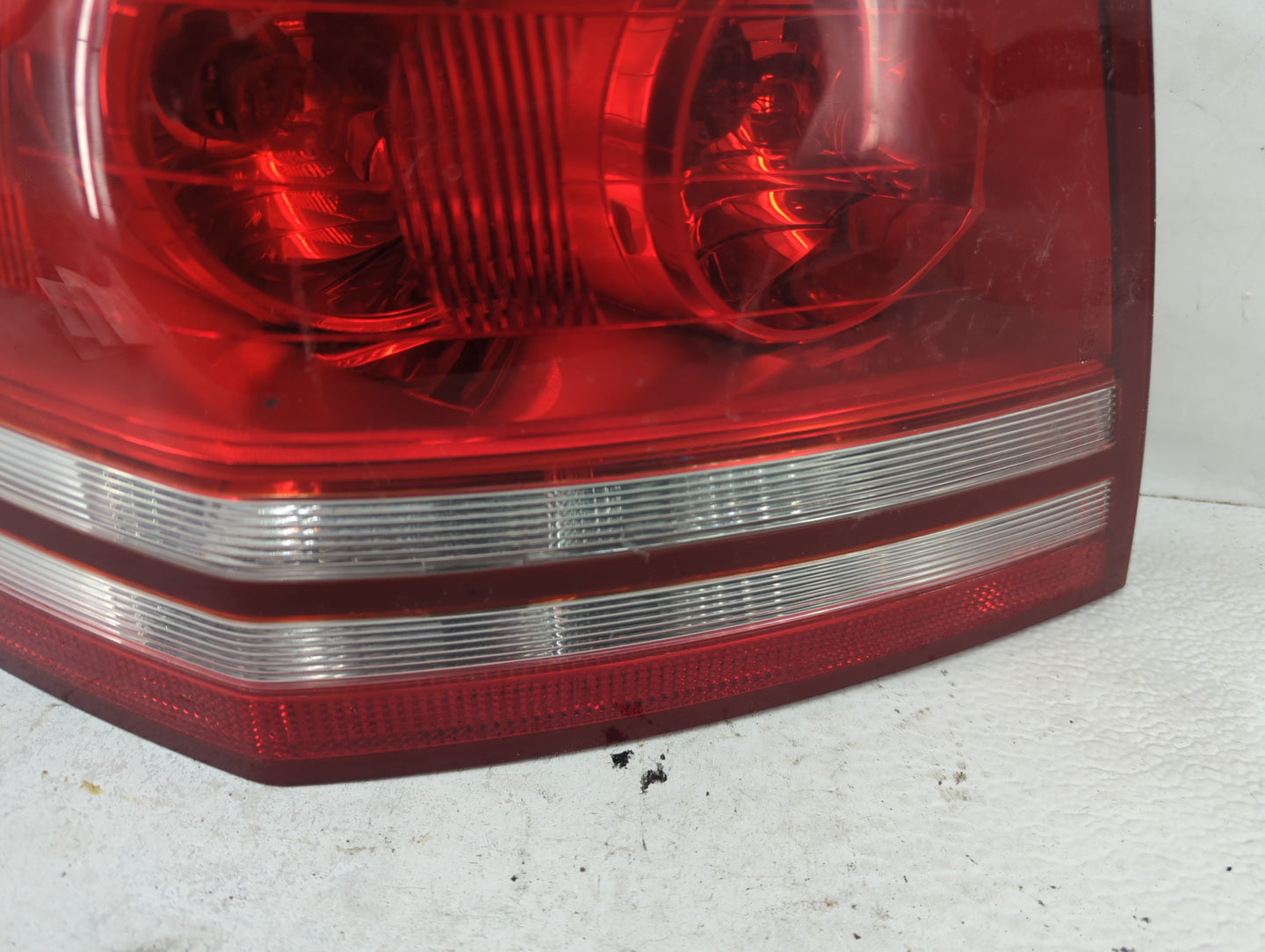 2008-2010 Dodge Avenger Tail Light Assembly Driver Left OEM P/N:05303991AD Fits Fits 2008 2009 2010 OEM Used Auto Parts - Oe