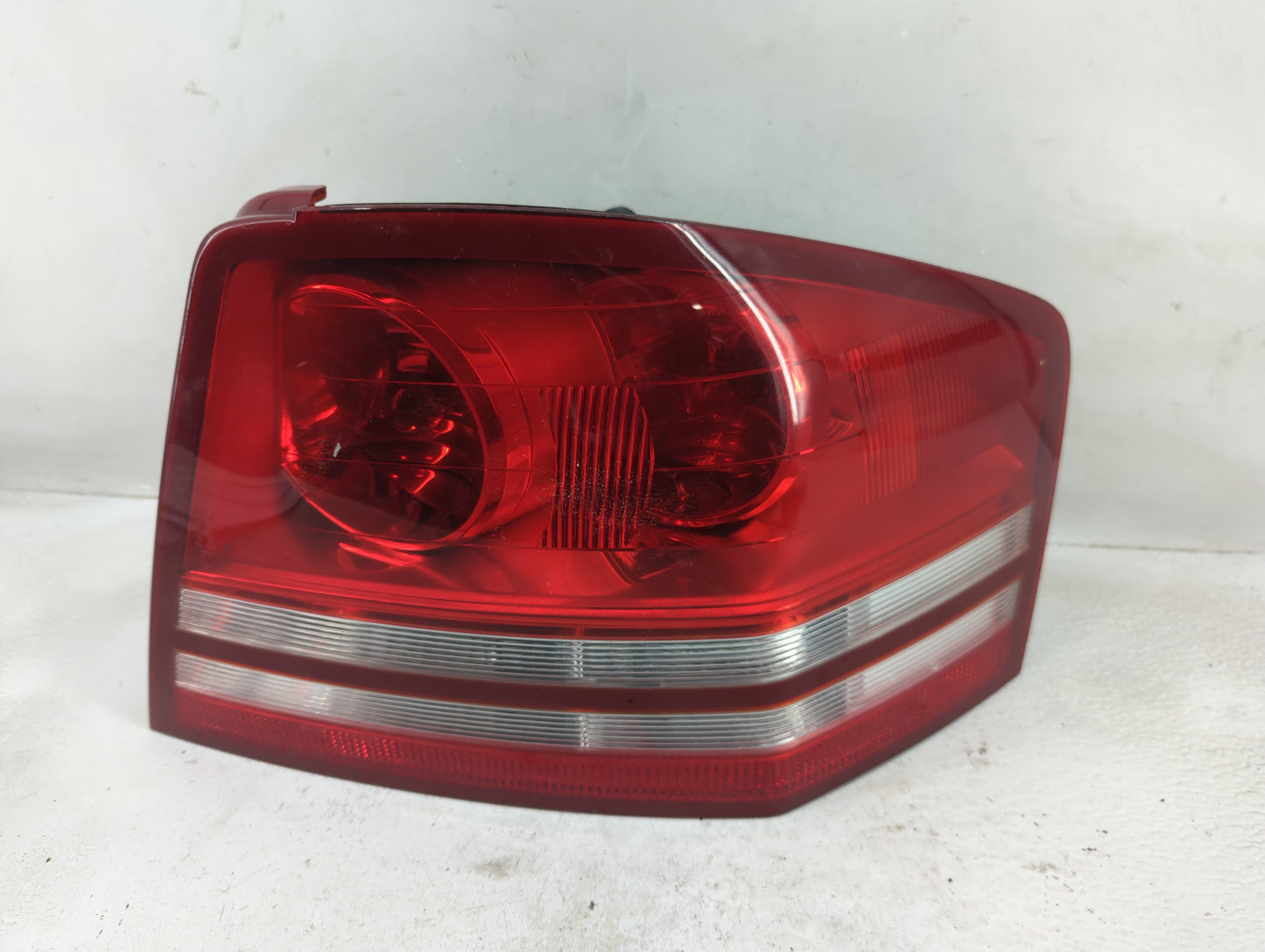 2008-2010 Dodge Avenger Tail Light Assembly Passenger Right OEM P/N:3757A Fits Fits 2008 2009 2010 OEM Used Auto Parts - Oem