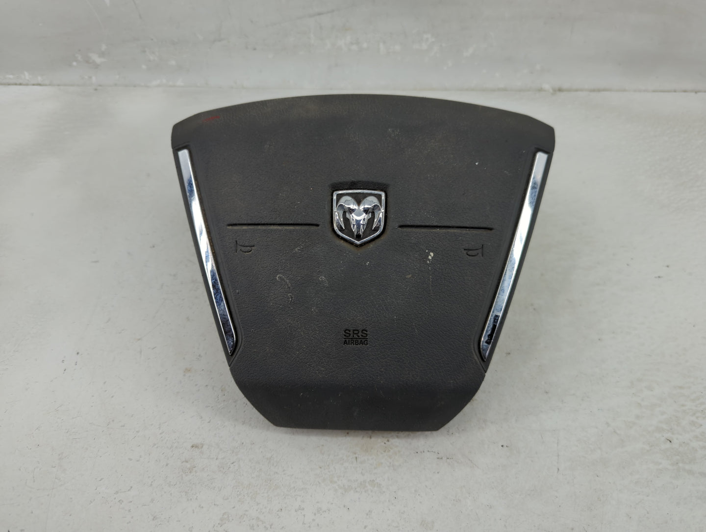 2008-2009 Dodge Avenger Air Bag Driver Left Steering Wheel Mounted P/N:P1AS631DHAF Fits Fits 2008 2009 OEM Used Auto Parts -