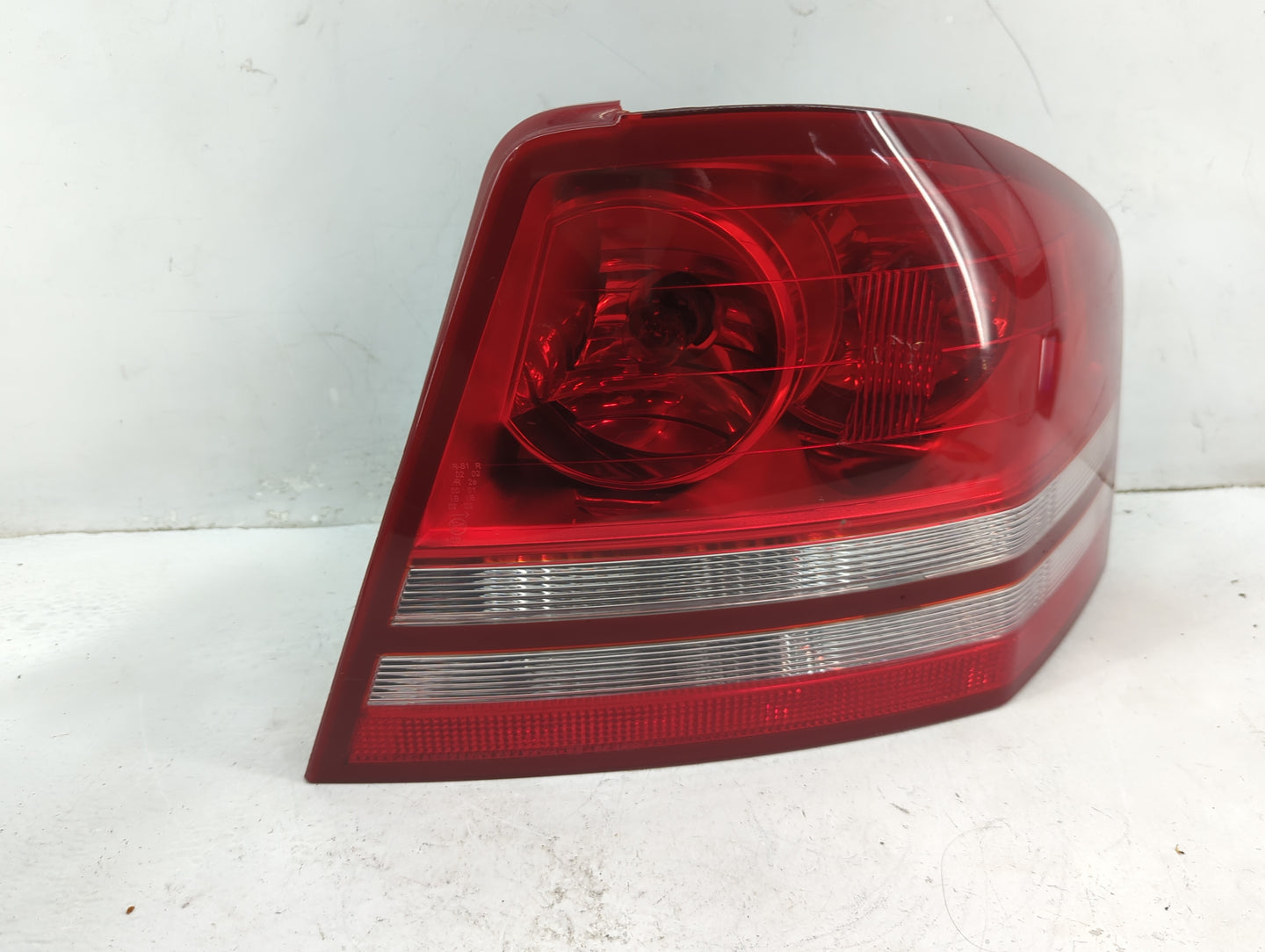 2008-2010 Dodge Avenger Tail Light Assembly Passenger Right OEM P/N:05116220AE 05303990AE Fits Fits 2008 2009 2010 OEM Used 