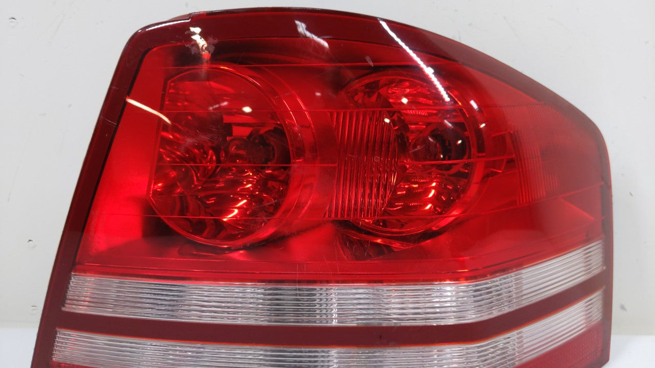 2008-2010 Dodge Avenger Tail Light Assembly Passenger Right OEM P/N:05303990AG E132707 Fits Fits 2008 2009 2010 OEM Used Aut
