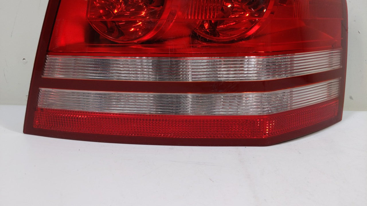 2008-2010 Dodge Avenger Tail Light Assembly Passenger Right OEM P/N:05303990AG E132707 Fits Fits 2008 2009 2010 OEM Used Aut