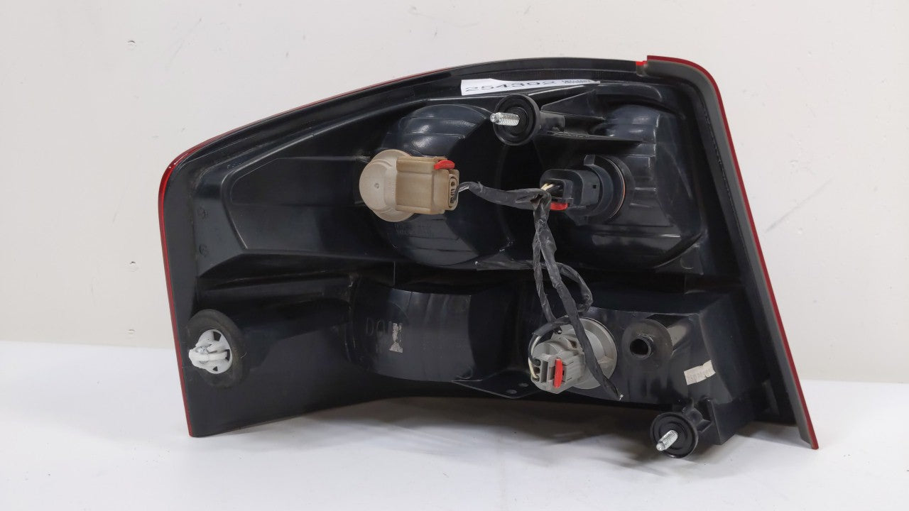 2008-2010 Dodge Avenger Tail Light Assembly Passenger Right OEM P/N:05303990AG E132707 Fits Fits 2008 2009 2010 OEM Used Aut
