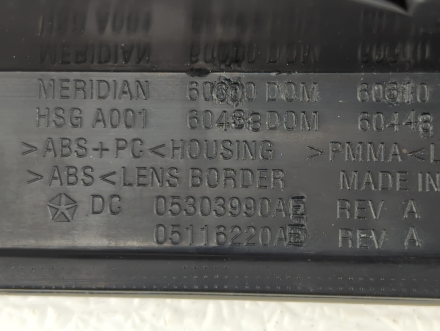 2008-2010 Dodge Avenger Tail Light Assembly Passenger Right OEM P/N:05303990AE 05303990AG, E132707 Fits Fits 2008 2009 2010 