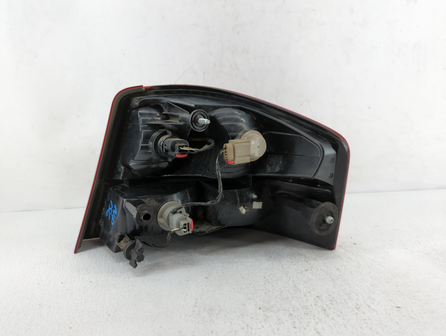 2008-2010 Dodge Avenger Tail Light Assembly Driver Left OEM P/N:05303991AG 05303991AD, 05116221AD Fits Fits 2008 2009 2010 O