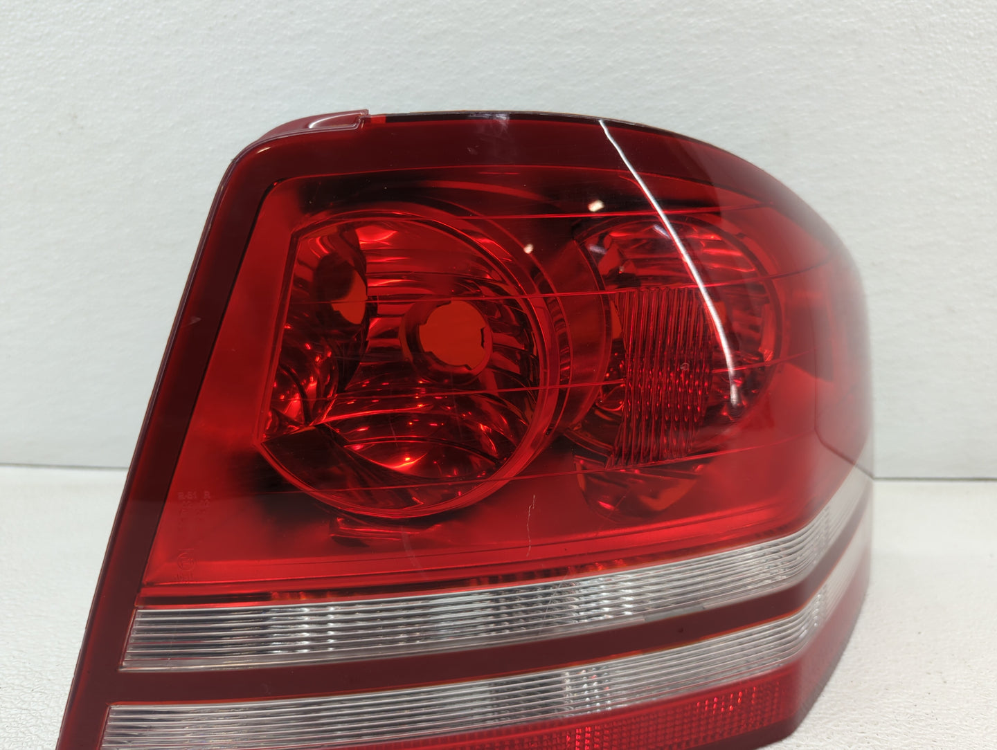 2008-2010 Dodge Avenger Tail Light Assembly Passenger Right OEM P/N:05303990AE 05303990AG Fits Fits 2008 2009 2010 OEM Used 