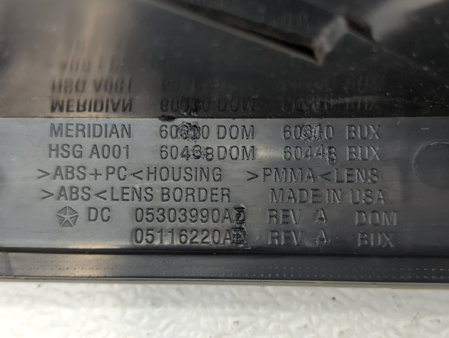 2008-2010 Dodge Avenger Tail Light Assembly Passenger Right OEM P/N:05303990AE 05303990AG Fits Fits 2008 2009 2010 OEM Used 