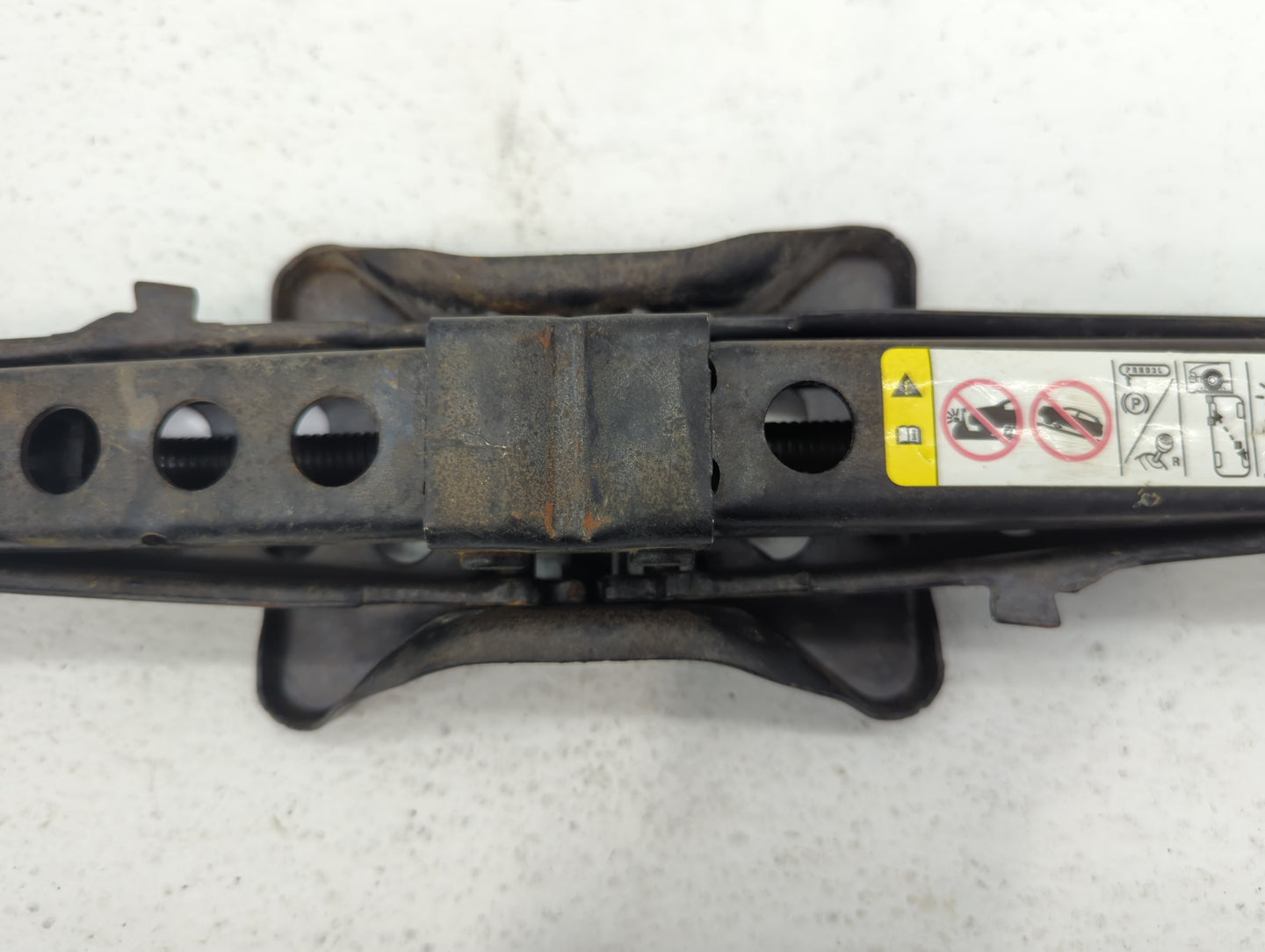 2008 Dodge Avenger Spare Scissor Car Jack - Oemusedautoparts1.com