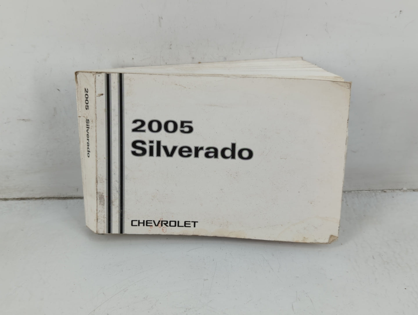 2008 Dodge Avenger Owners Manual Book Guide P/N:05SILVERADO OEM Used Auto Parts - Oemusedautoparts1.com