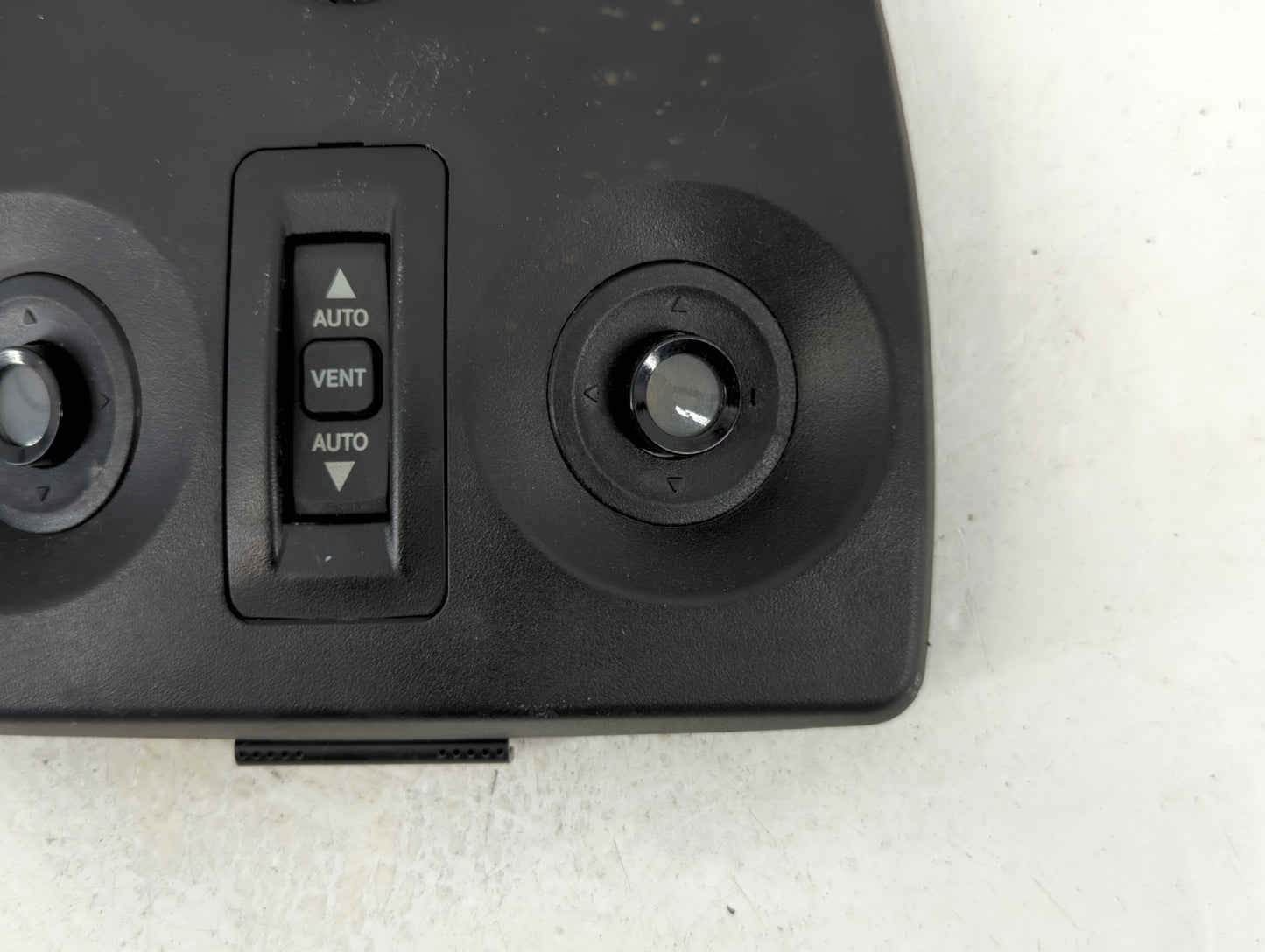2008 Dodge Avenger Overhead Roof Console - Oemusedautoparts1.com