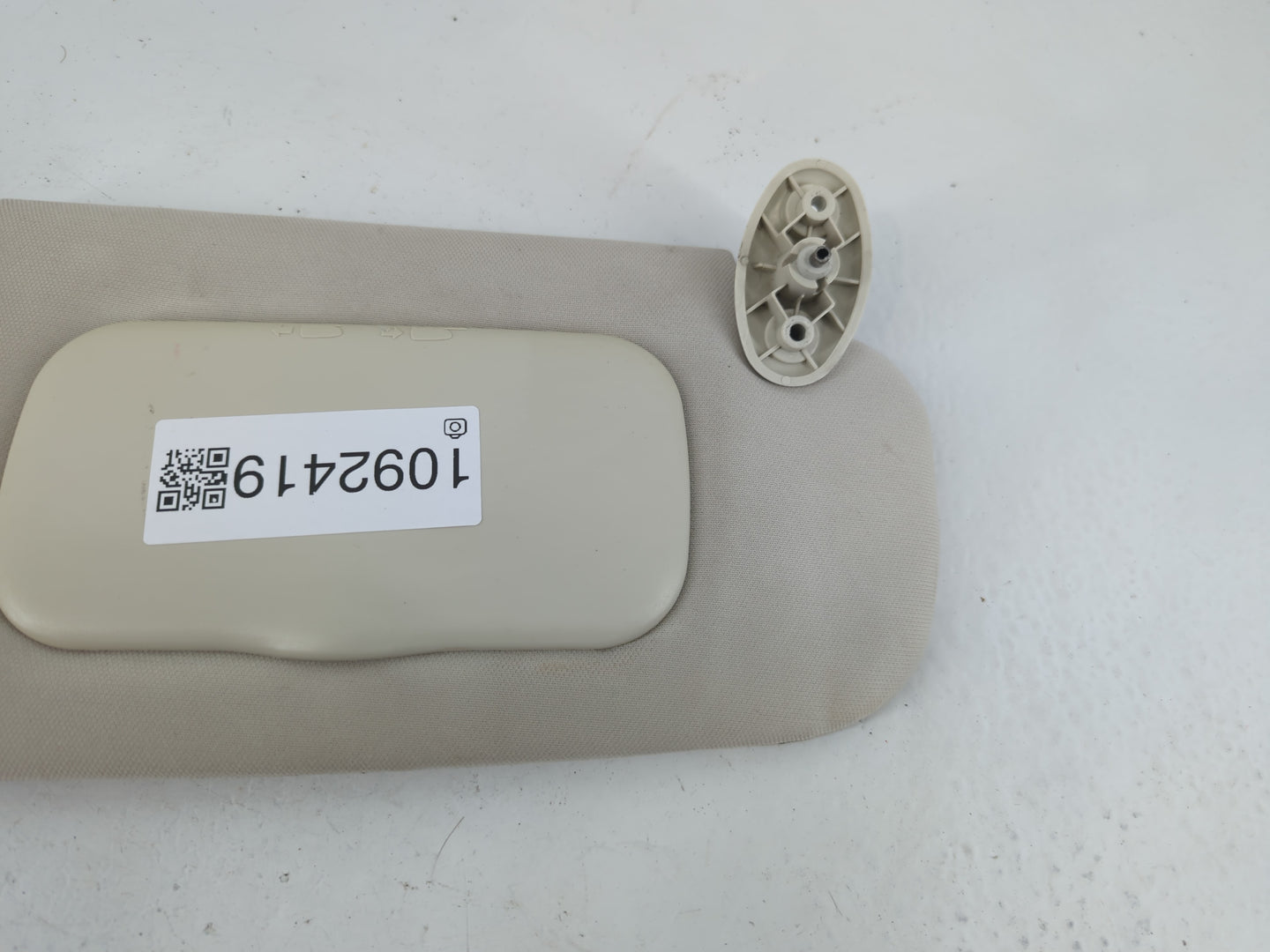 2007-2008 Dodge Caliber Sun Visor Shade Replacement Passenger Right Mirror Fits Fits 2007 2008 OEM Used Auto Parts - Oemused