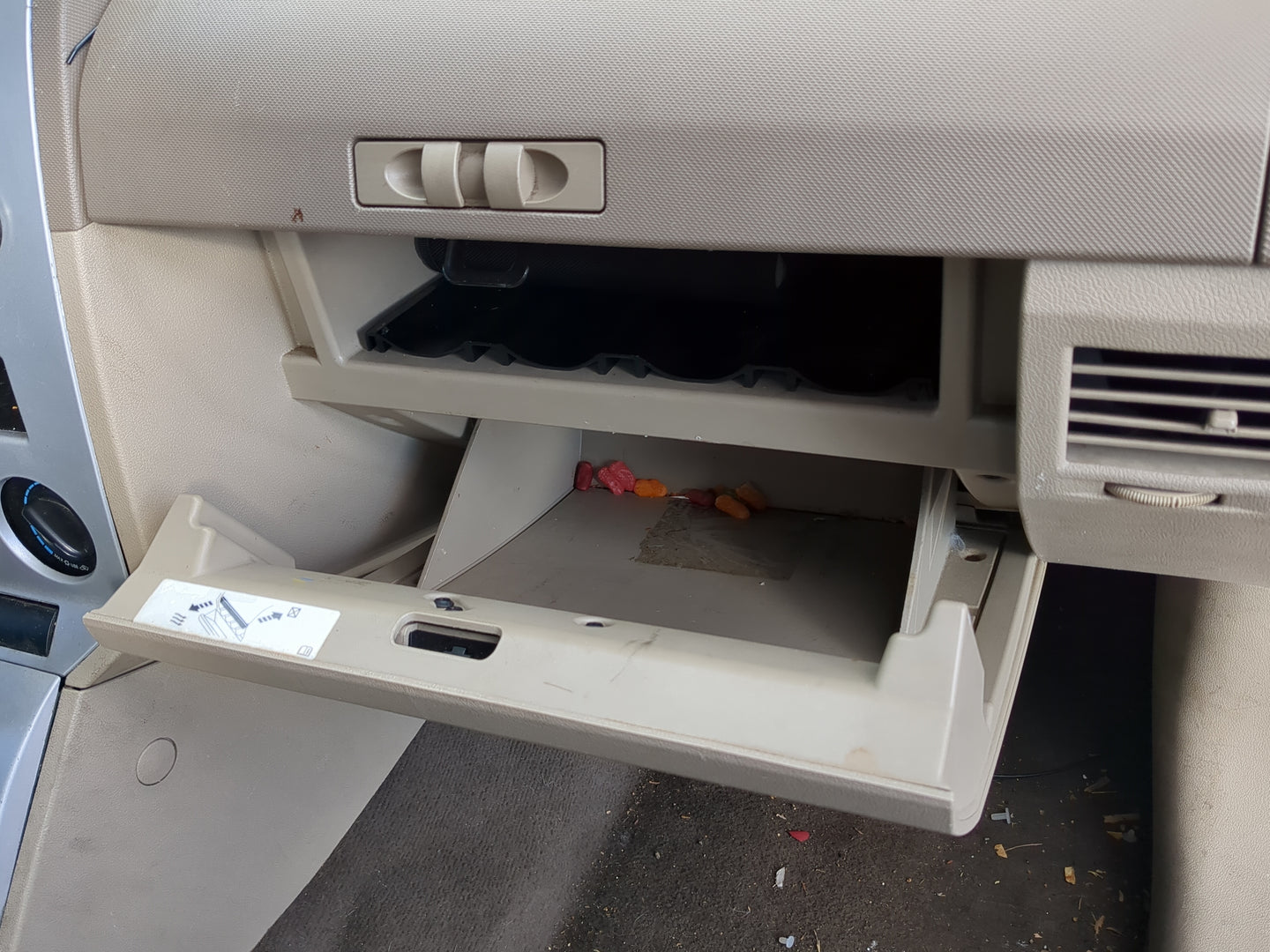 2008 Dodge Caliber Passenger Glove Box Door Storage Compartment - Oemusedautoparts1.com