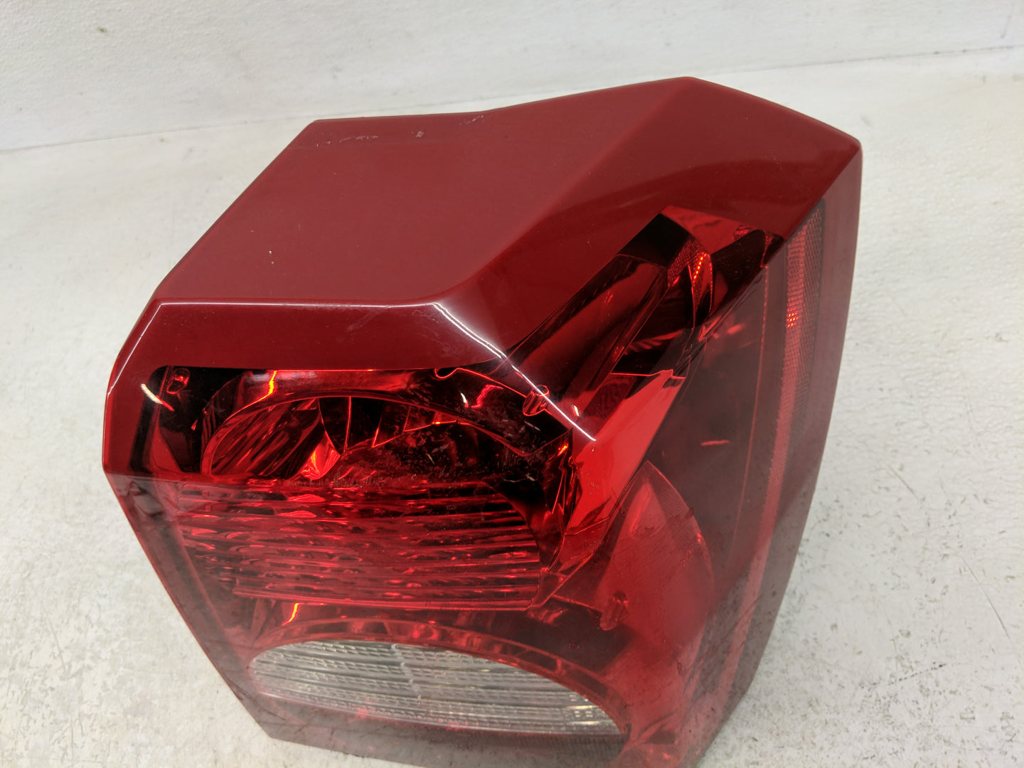 2008-2012 Dodge Caliber Tail Light Assembly Passenger Right OEM P/N:05160360 AA 05303880 AH Fits Fits 2008 2009 2010 2011 20