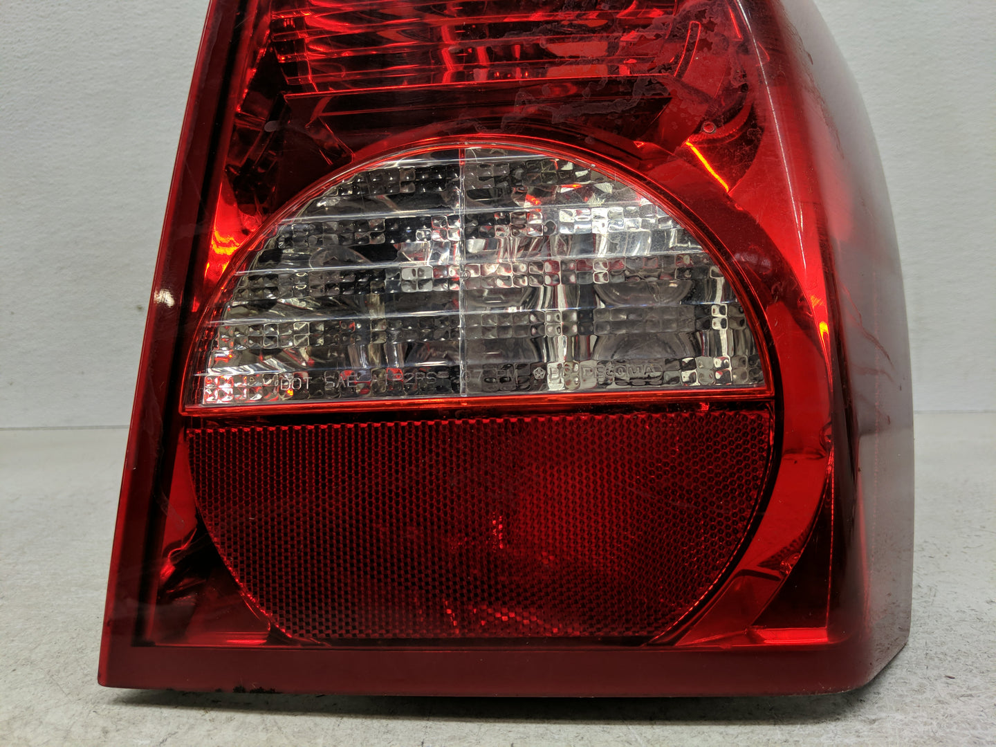 2008-2012 Dodge Caliber Tail Light Assembly Passenger Right OEM P/N:05160360 AA 05303880 AH Fits Fits 2008 2009 2010 2011 20