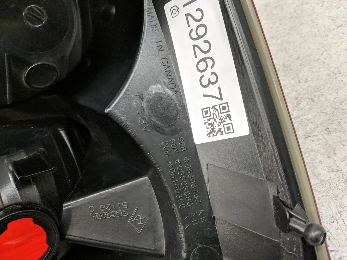 2008-2012 Dodge Caliber Tail Light Assembly Passenger Right OEM P/N:05160360 AA 05303880 AH Fits Fits 2008 2009 2010 2011 20