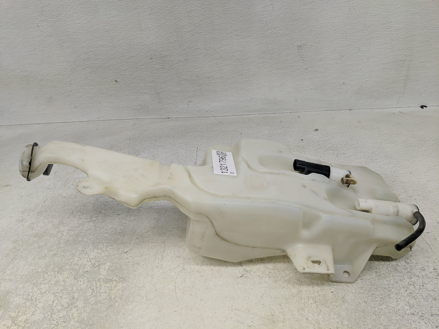2007-2012 Dodge Caliber Windshield Washer Fluid Reservoir Bottle Oem - Oemusedautoparts1.com