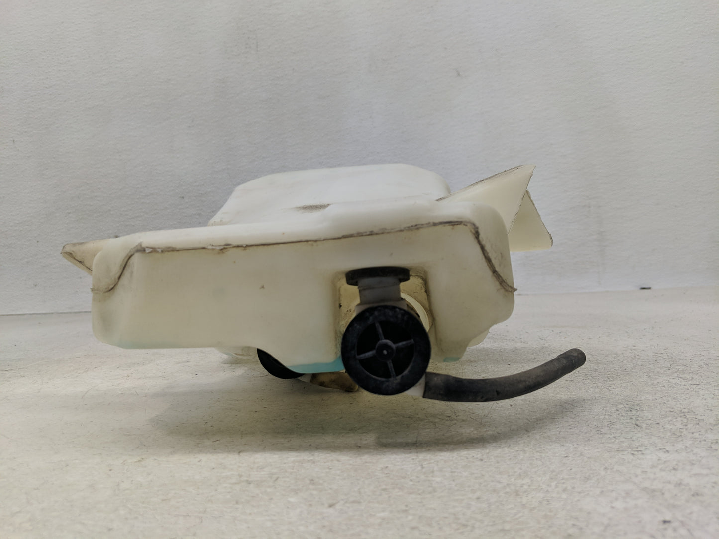 2007-2012 Dodge Caliber Windshield Washer Fluid Reservoir Bottle Oem - Oemusedautoparts1.com