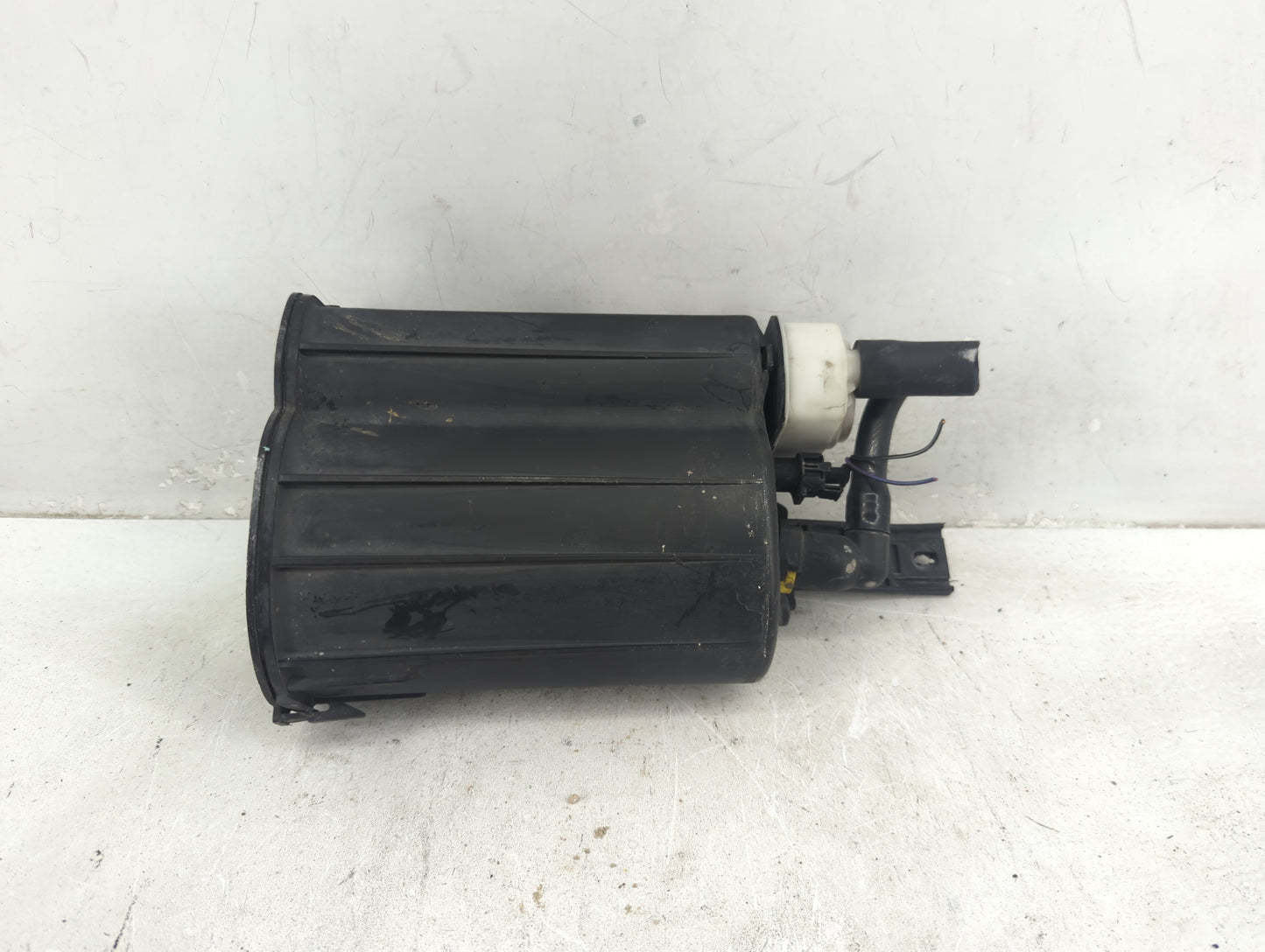 2008 Dodge Caliber Fuel Vapor Charcoal Canister - Oemusedautoparts1.com