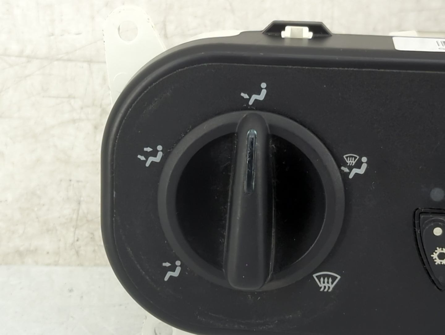 2007-2009 Dodge Caliber Climate Control Module Temperature AC/Heater Replacement Fits Fits 2007 2008 2009 OEM Used Auto Part