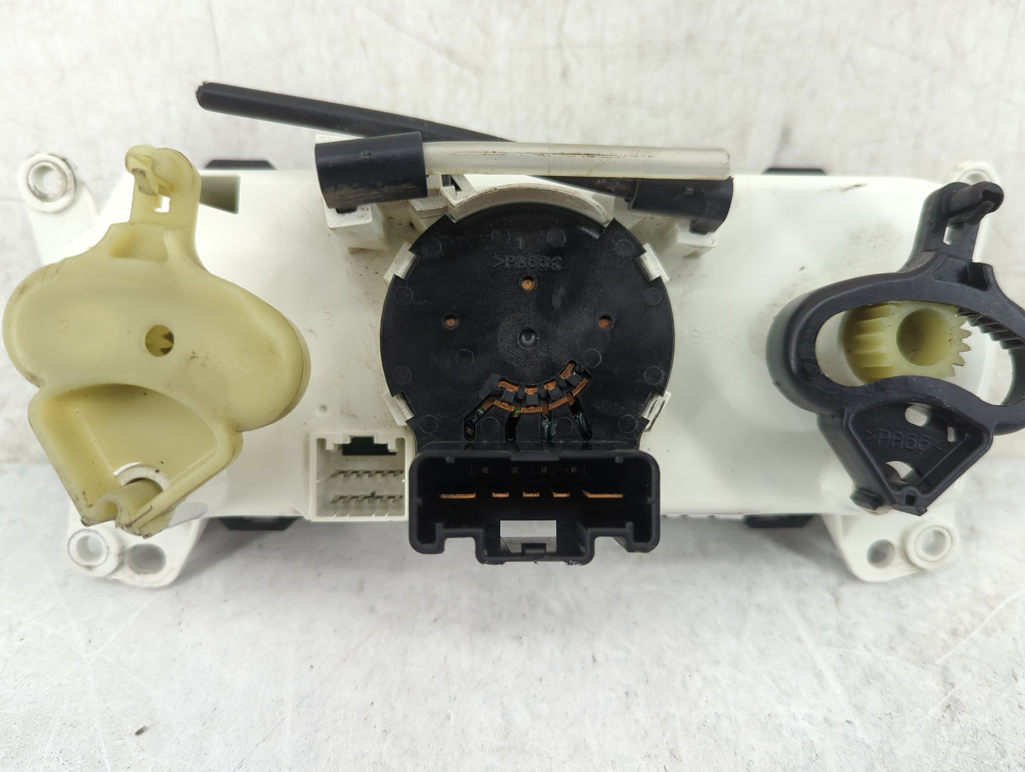 2007-2009 Dodge Caliber Climate Control Module Temperature AC/Heater Replacement Fits Fits 2007 2008 2009 OEM Used Auto Part