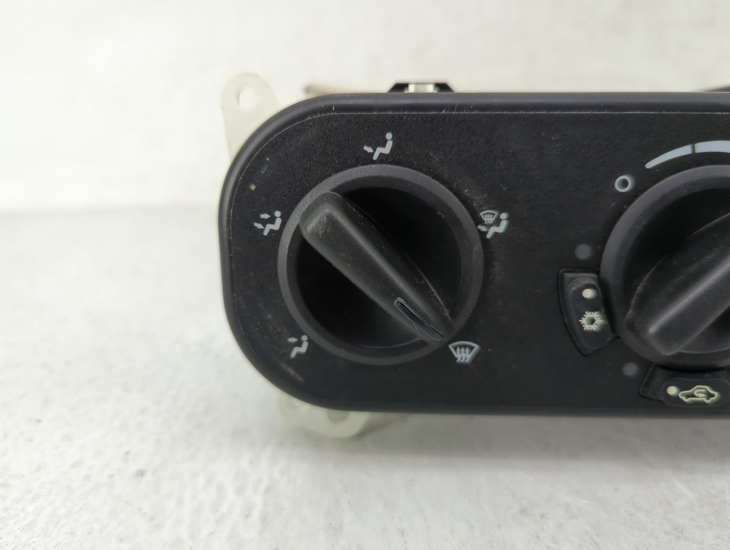 2007-2009 Dodge Caliber Climate Control Module Temperature AC/Heater Replacement P/N:P55111874AC Fits Fits 2007 2008 2009 OE