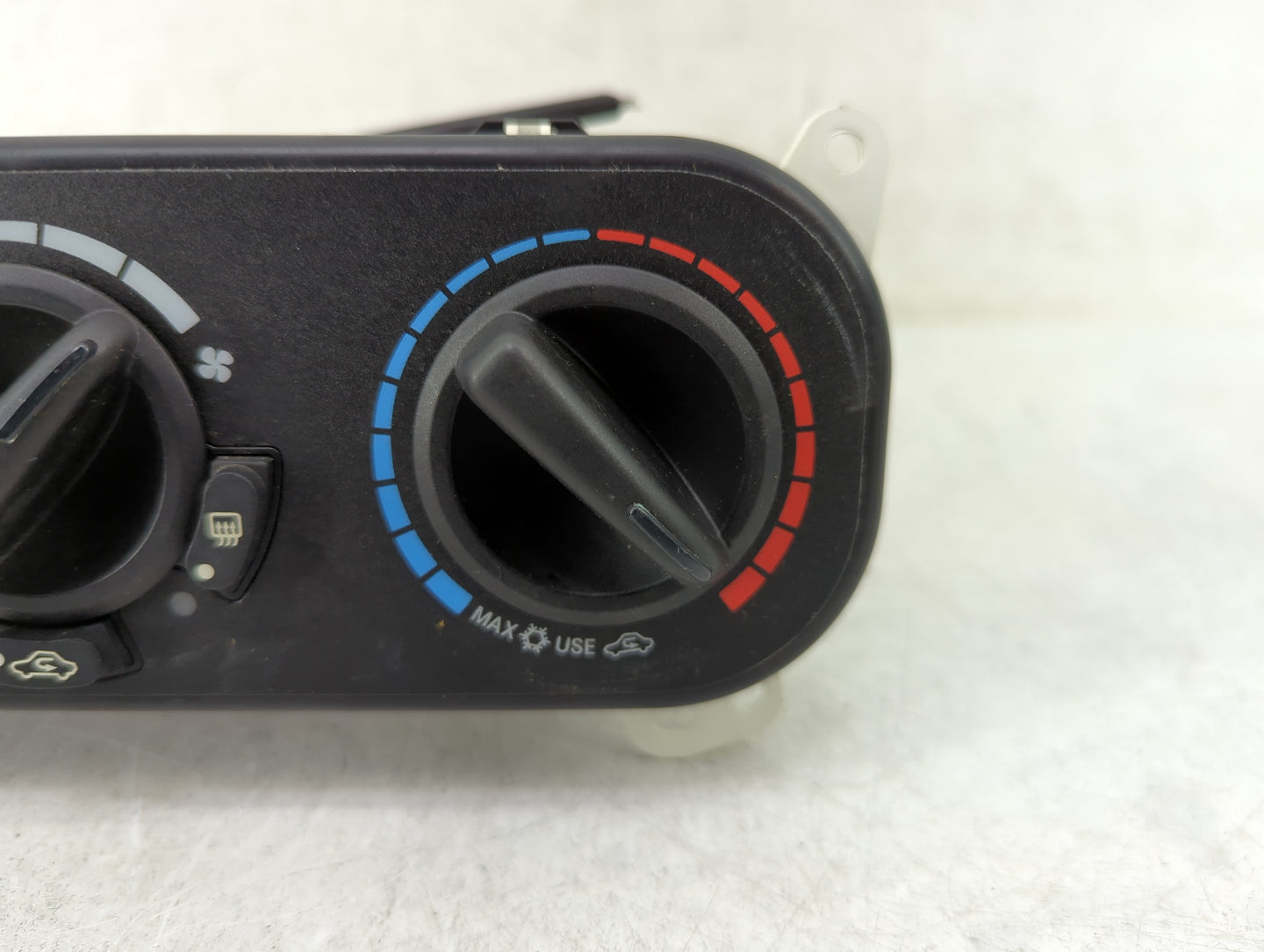 2007-2009 Dodge Caliber Climate Control Module Temperature AC/Heater Replacement P/N:P55111874AC Fits Fits 2007 2008 2009 OE