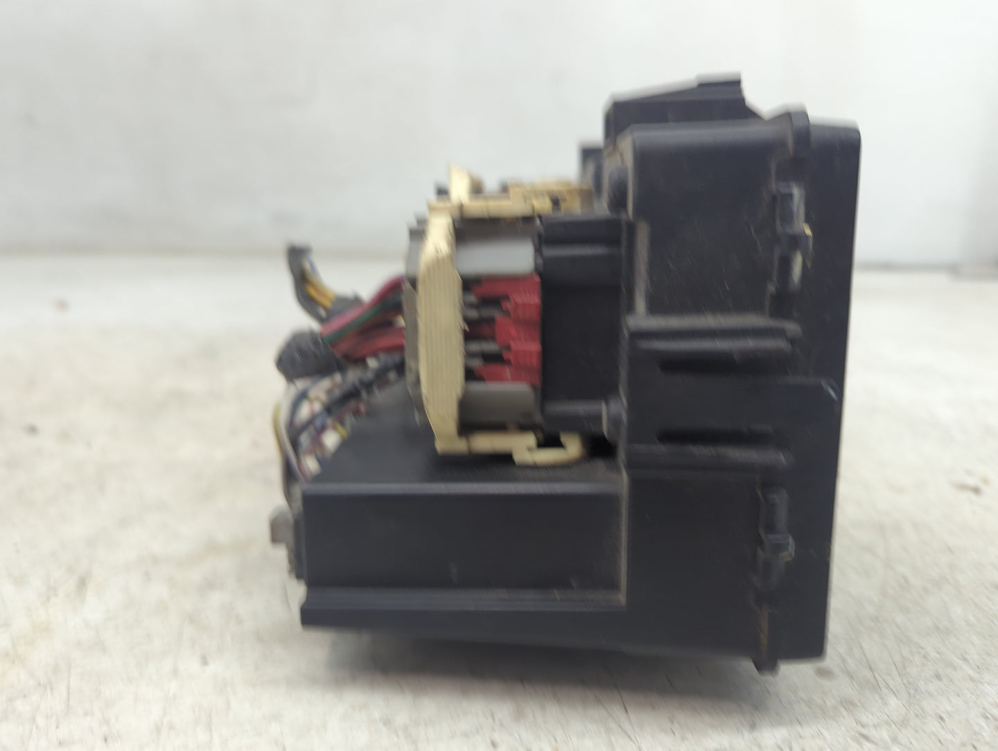 2008-2009 Dodge Caliber Fusebox Fuse Box Relay Module Tipm - Oemusedautoparts1.com