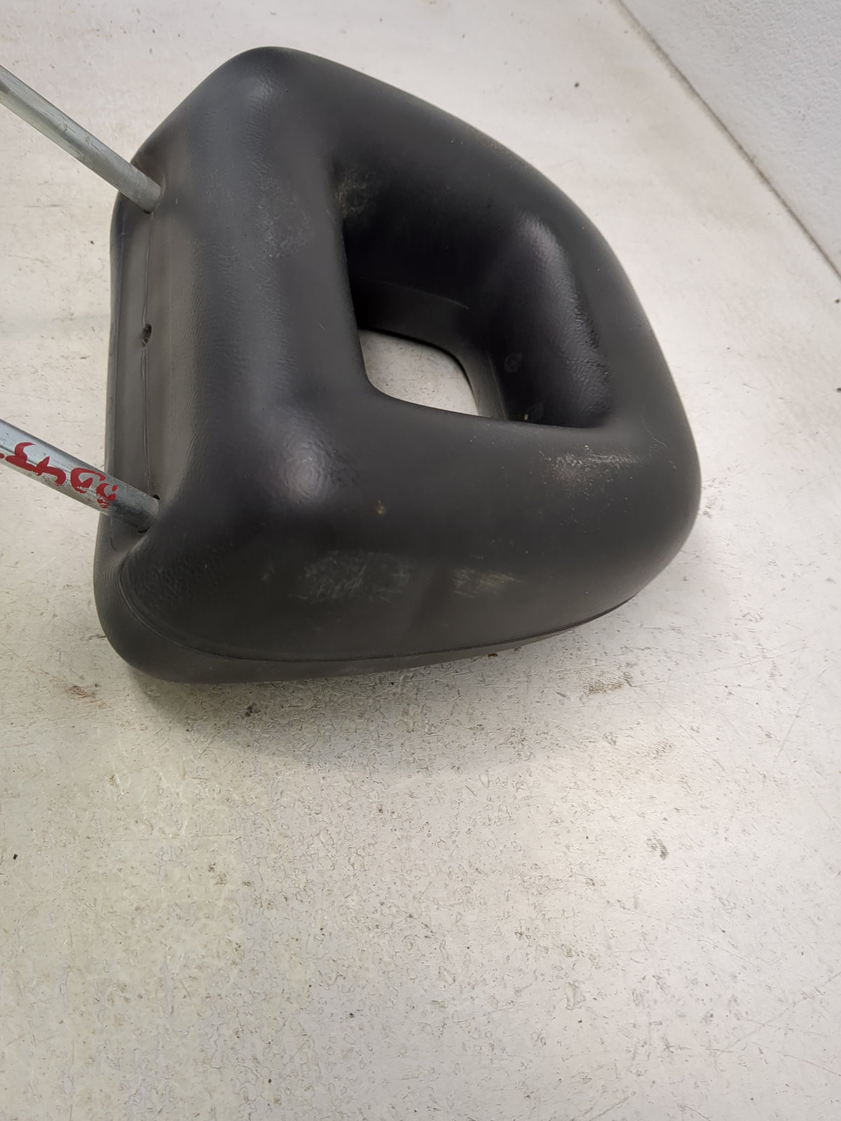 2008 Dodge Caliber Headrest Head Rest Rear Center Seat Fits OEM Used Auto Parts - Oemusedautoparts1.com