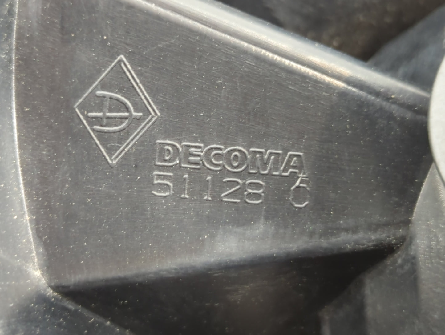 2008-2012 Dodge Caliber Tail Light Assembly Passenger Right OEM P/N:05303880AH 05160360AA Fits Fits 2008 2009 2010 2011 2012