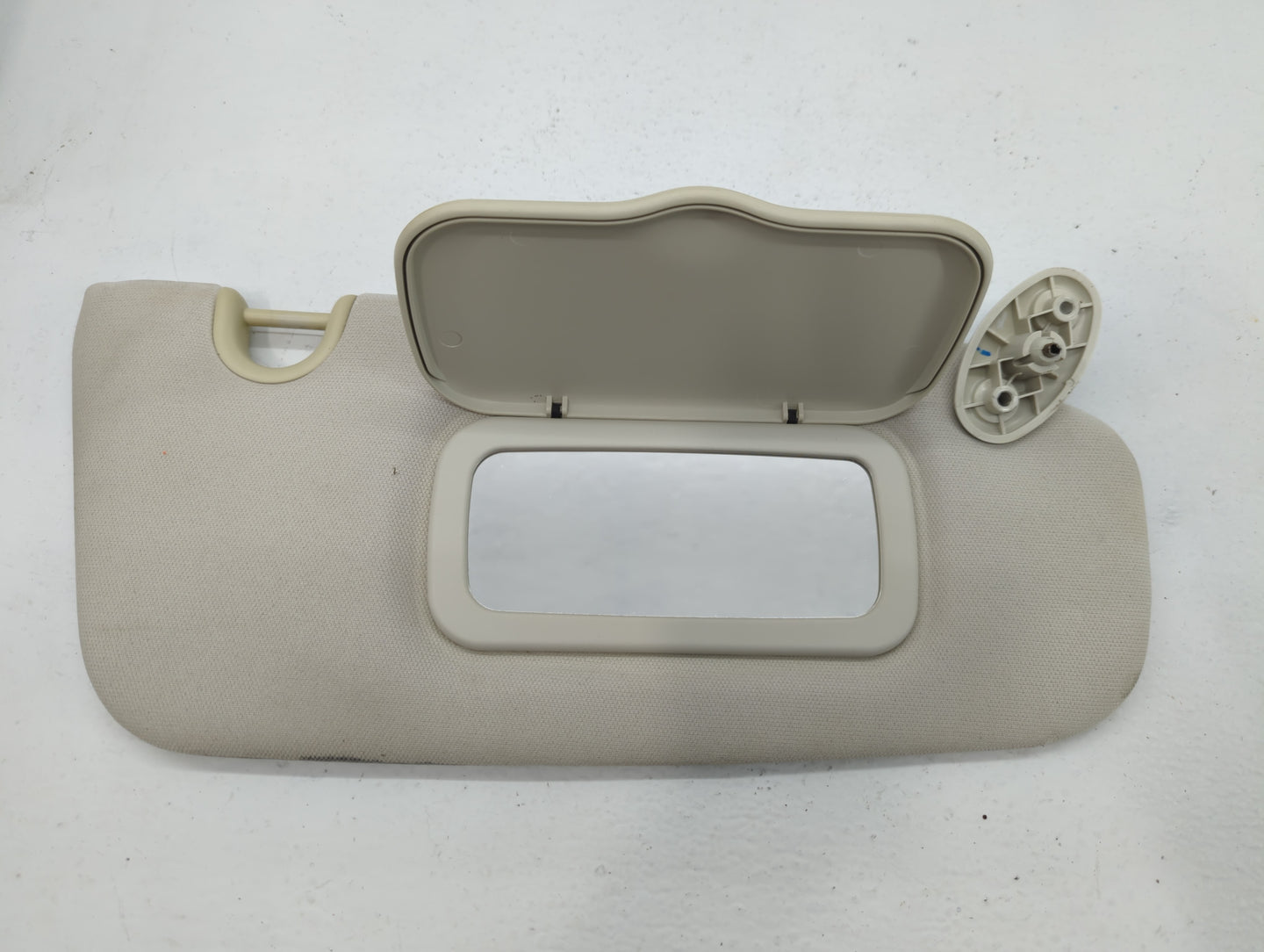 2007-2008 Dodge Caliber Sun Visor Shade Replacement Passenger Right Mirror Fits Fits 2007 2008 OEM Used Auto Parts - Oemused