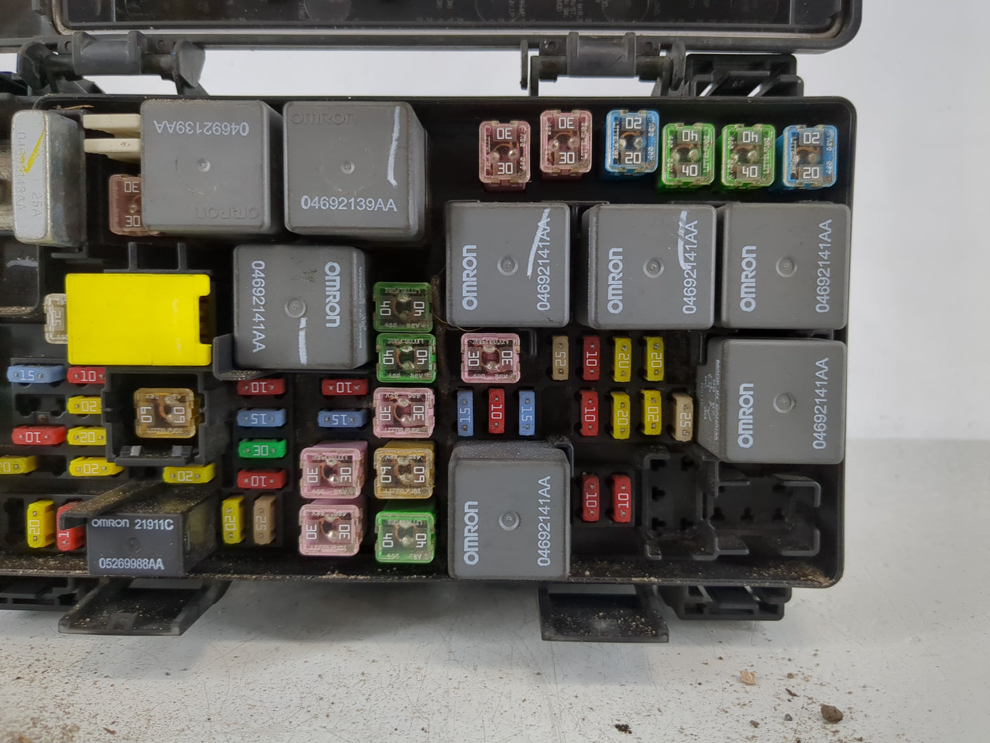 Dodge Caravan Fusebox Fuse Box Relay Module Tipm 56049720at - Oemusedautoparts1.com