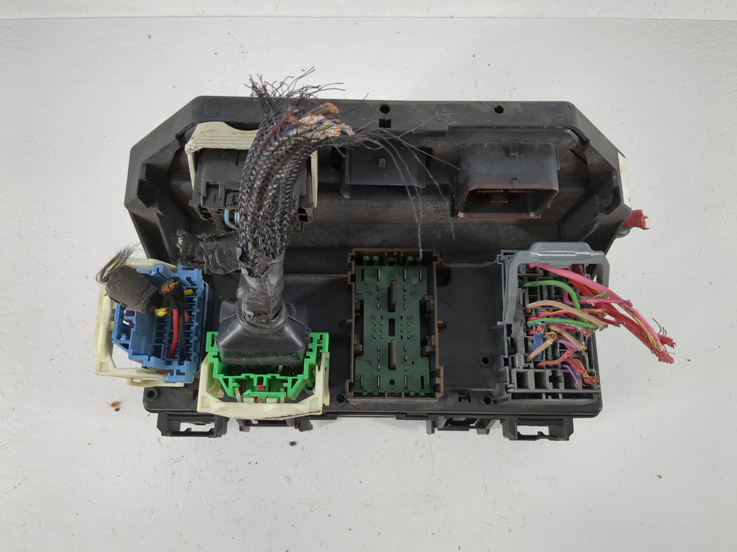 Dodge Caravan Fusebox Fuse Box Relay Module Tipm Rt226202f7 - Oemusedautoparts1.com