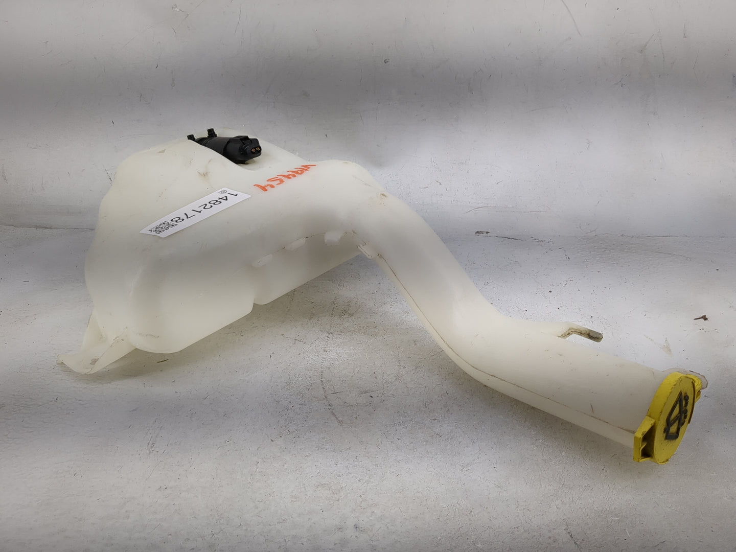 Dodge Caravan Windshield Washer Fluid Reservoir Bottle 1482178 - Oemusedautoparts1.com