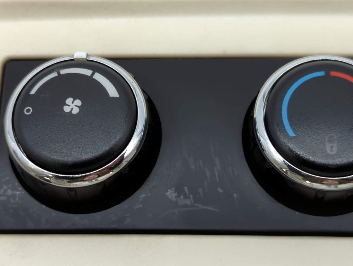 2008 Dodge Caravan Climate Control Module Temperature AC/Heater Replacement P/N:55111810AD Fits Fits 2009 2010 2011 OEM Used