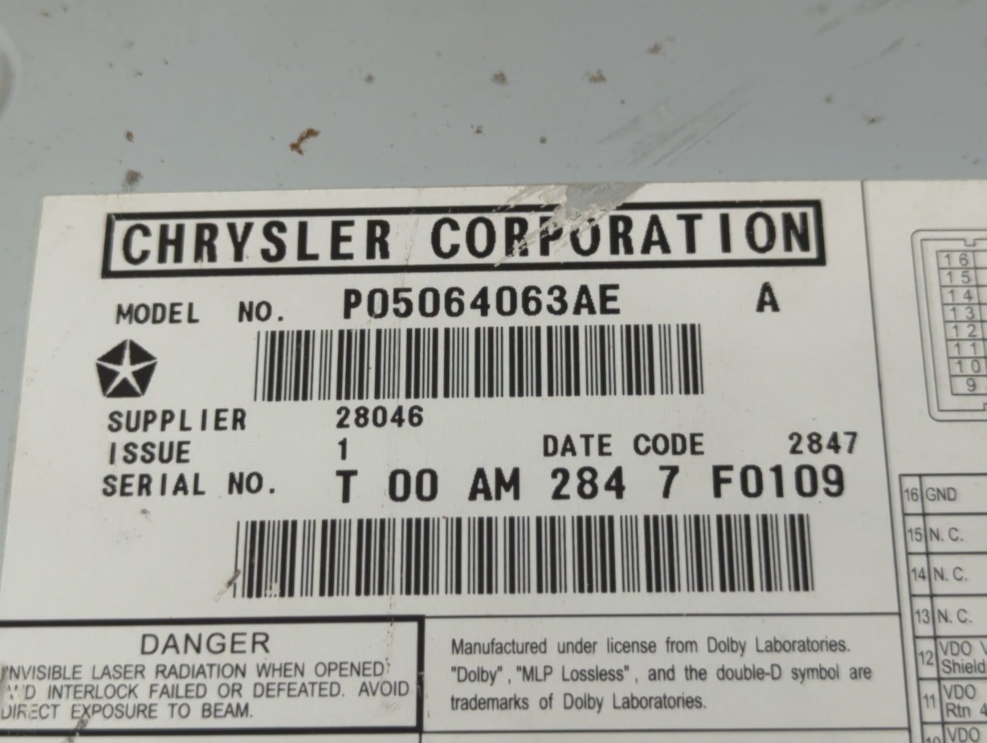 2008 Dodge Caravan Radio AM FM Cd Player Receiver Replacement P/N:P05064063AE Fits Fits 2009 OEM Used Auto Parts - Oemusedau