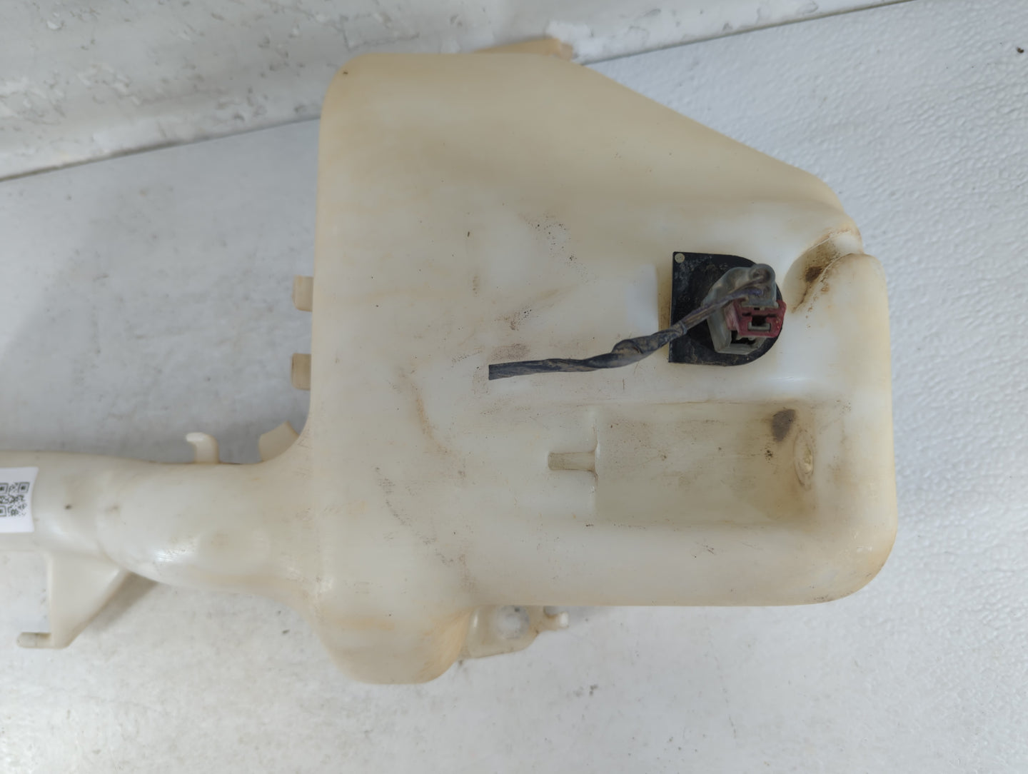Dodge Caravan Windshield Washer Fluid Reservoir Bottle Oem - Oemusedautoparts1.com