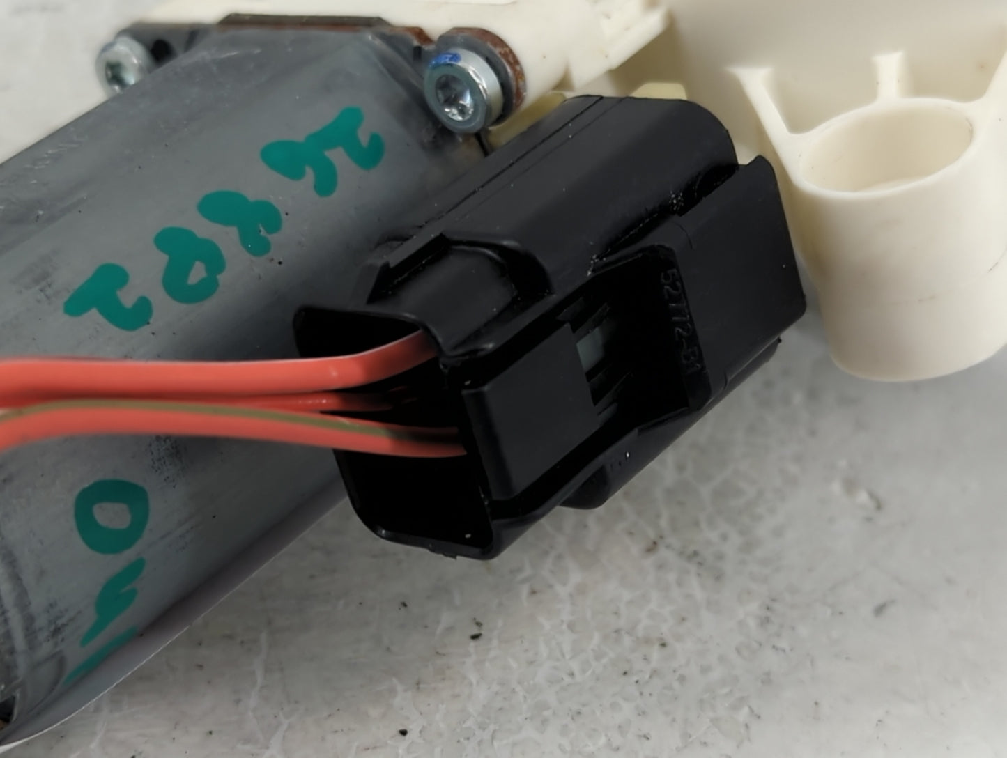 Dodge Caravan Passenger Front Right Power Window Motor - Oemusedautoparts1.com