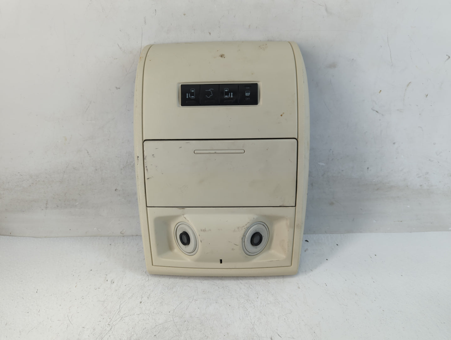 2008 Dodge Caravan Overhead Roof Console - Oemusedautoparts1.com