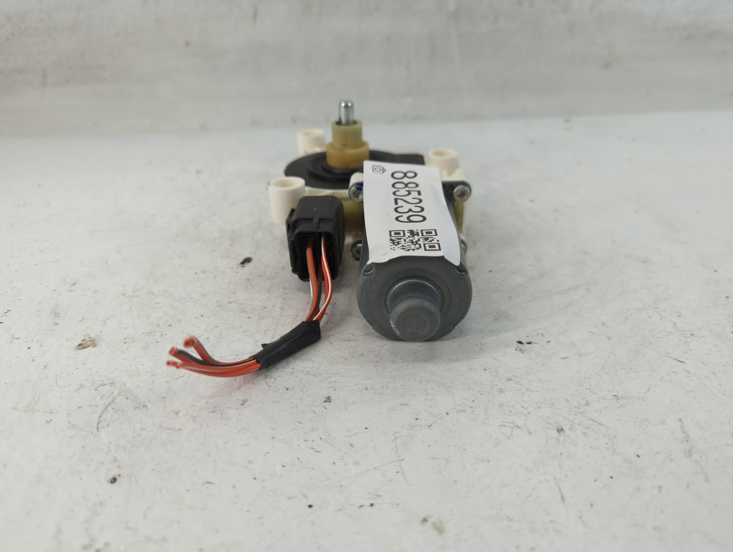 Dodge Caravan Passenger Front Right Power Window Motor - Oemusedautoparts1.com