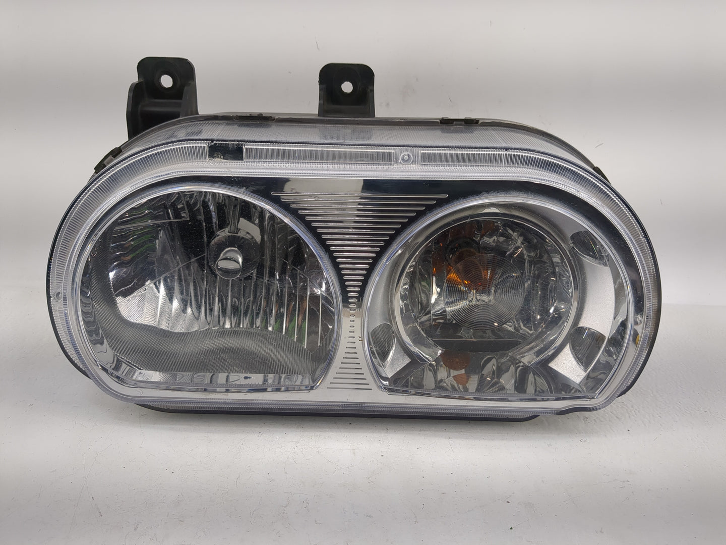 2008-2014 Dodge Challenger Driver Left Oem Head Light Headlight Lamp - Oemusedautoparts1.com